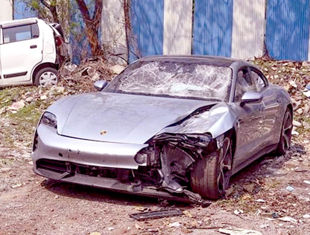 Pune Porsche car accident Supreme Court grants bail to three accused Two software engineers died in the accident